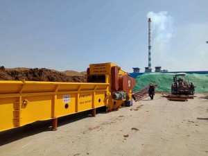 Wood chipper for biomass boiler